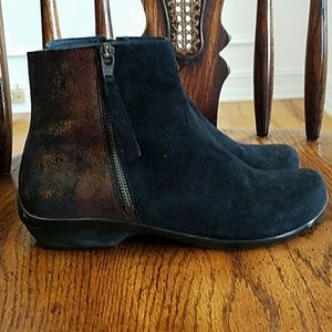 Dansko Otis Suede Booties